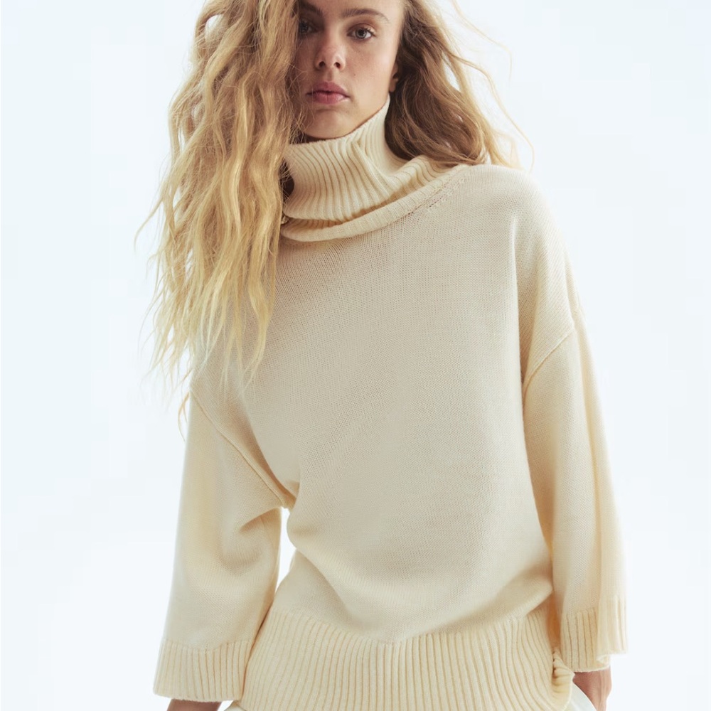 H&M Women's Soft Cream Turtleneck Sweater